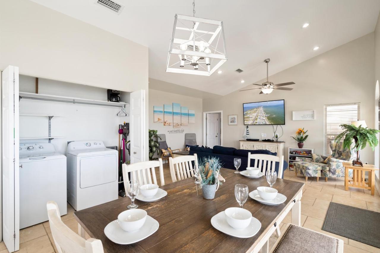 Marisol - Pet Friendly And Gulf Front! Enjoy The Large Deck With Amazing Views! Home ドーフィン・アイランド エクステリア 写真